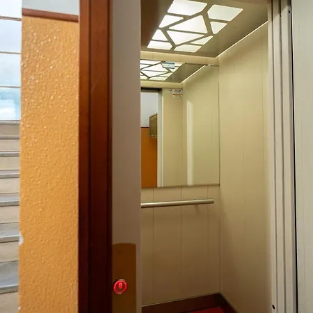 Apartamento Casa Nina Quadrilocale A 50m Dal Mare *