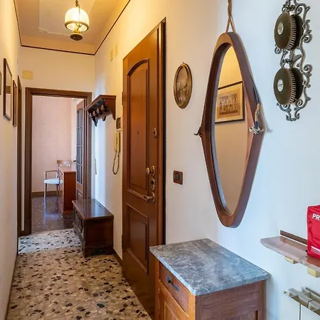 Апартаменты Casa Nina Quadrilocale A 50m Dal Mare