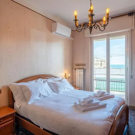 Casa Nina Quadrilocale A 50m Dal Mare Pietra Ligure