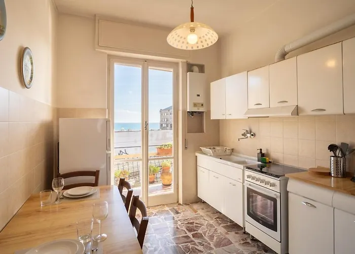 Appartement Casa Nina Quadrilocale A 50m Dal Mare Pietra Ligure